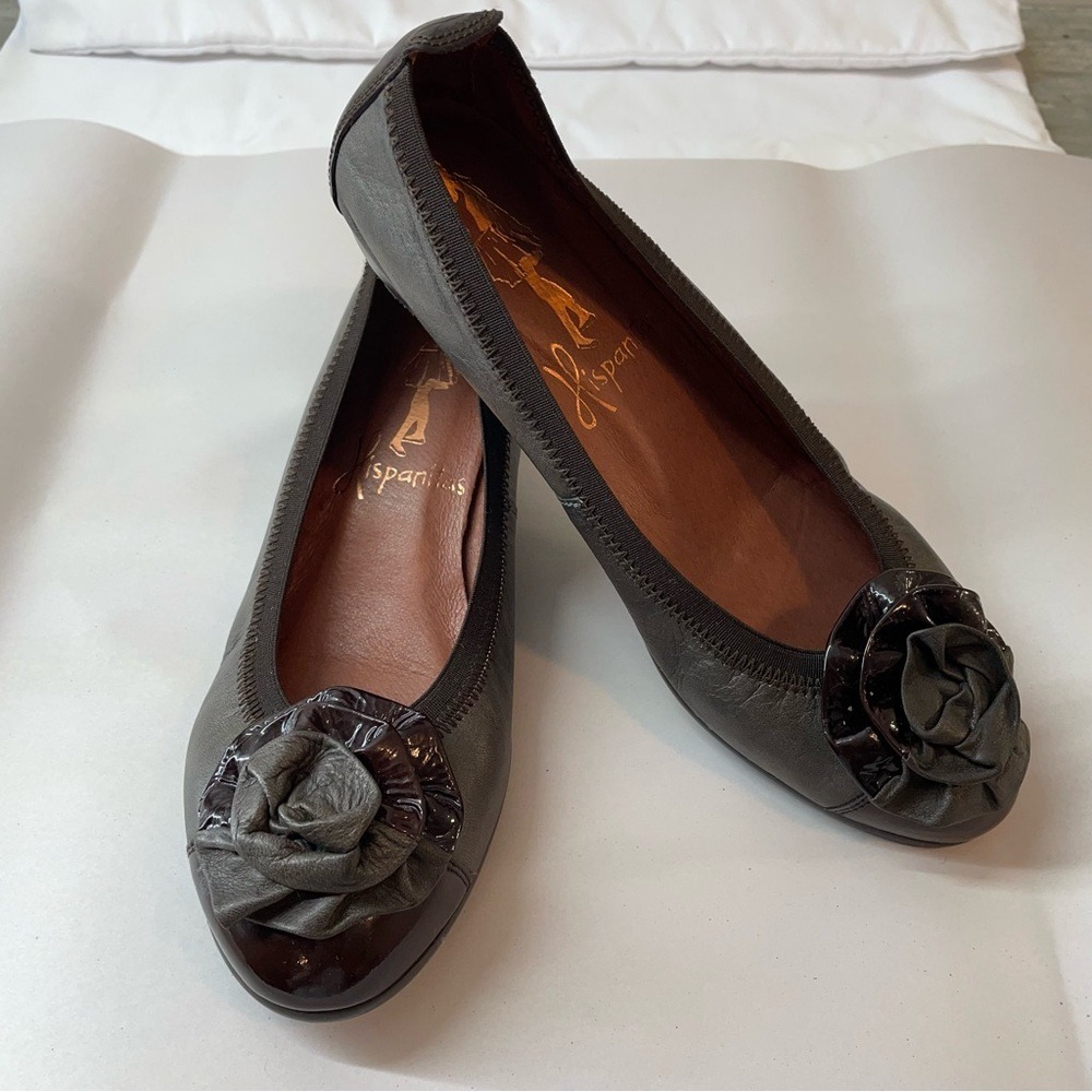 Hispanitas Women Gray Leather Wedge Ballet Flats Flower Detail Shoes‎